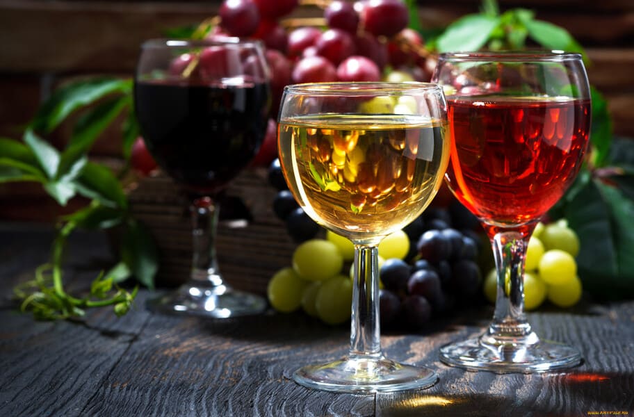 Как подобрать вино к праздничному столу?