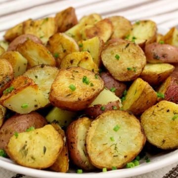 Запеченный картофель с луком