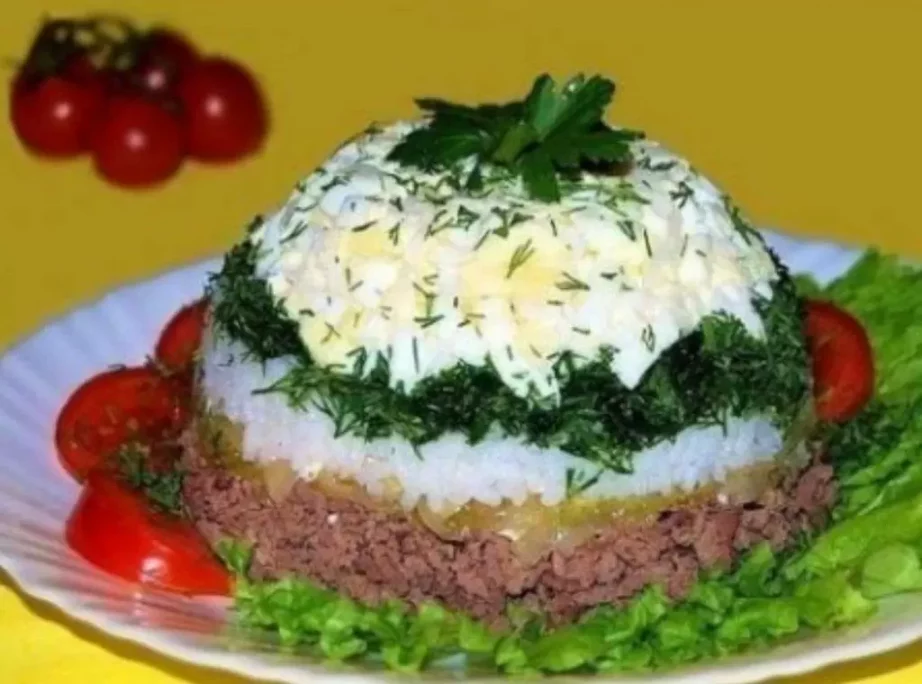 Печеночный салат с картофелем