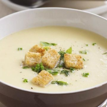 Суп-пюре из кабачка с сыром