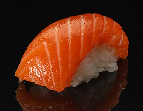 "Сякэ" - простое суши с семгой