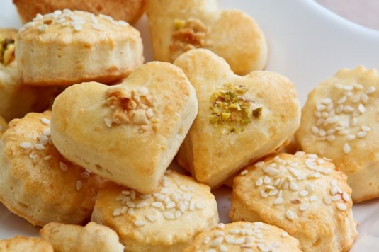 Сырное печенье с орешками