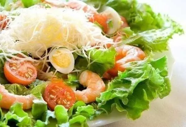 Рецепт салата с перепелиными яйцами