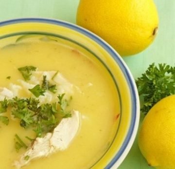 Суп куриный с лимоном и яично-лимонным соусом