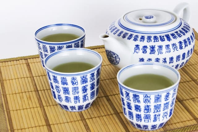 Польза употребления зеленого чая по вечерам