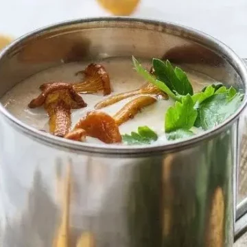 Суп из лисичек со сливками