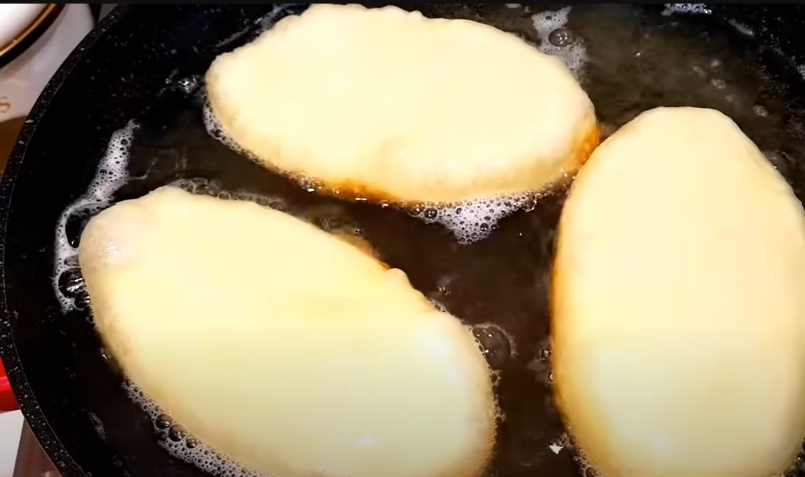 Вкусные пирожки на кефире с яичной начинкой