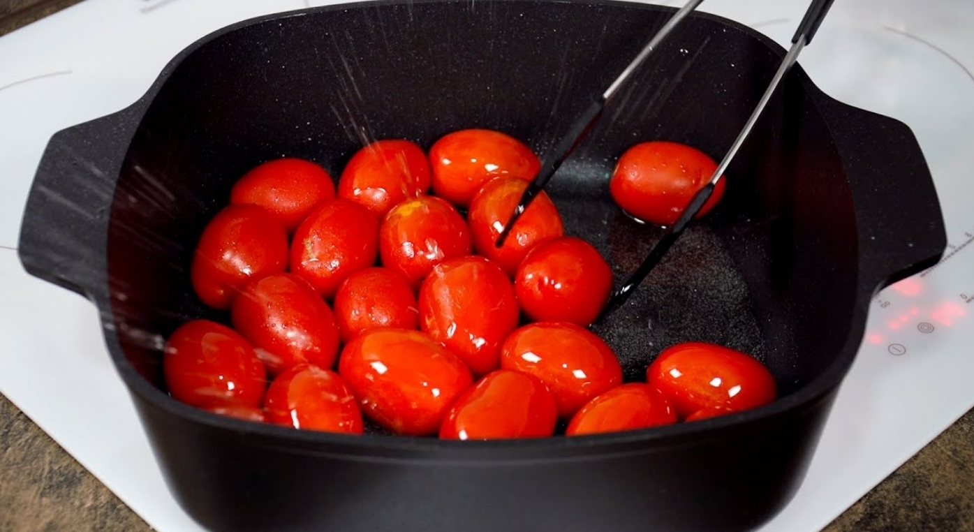 Таким же образом готовятся красные томаты.