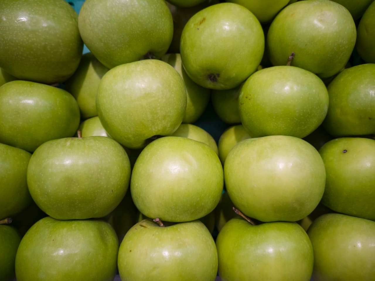 Вкусные квашеные яблоки по простому рецепту