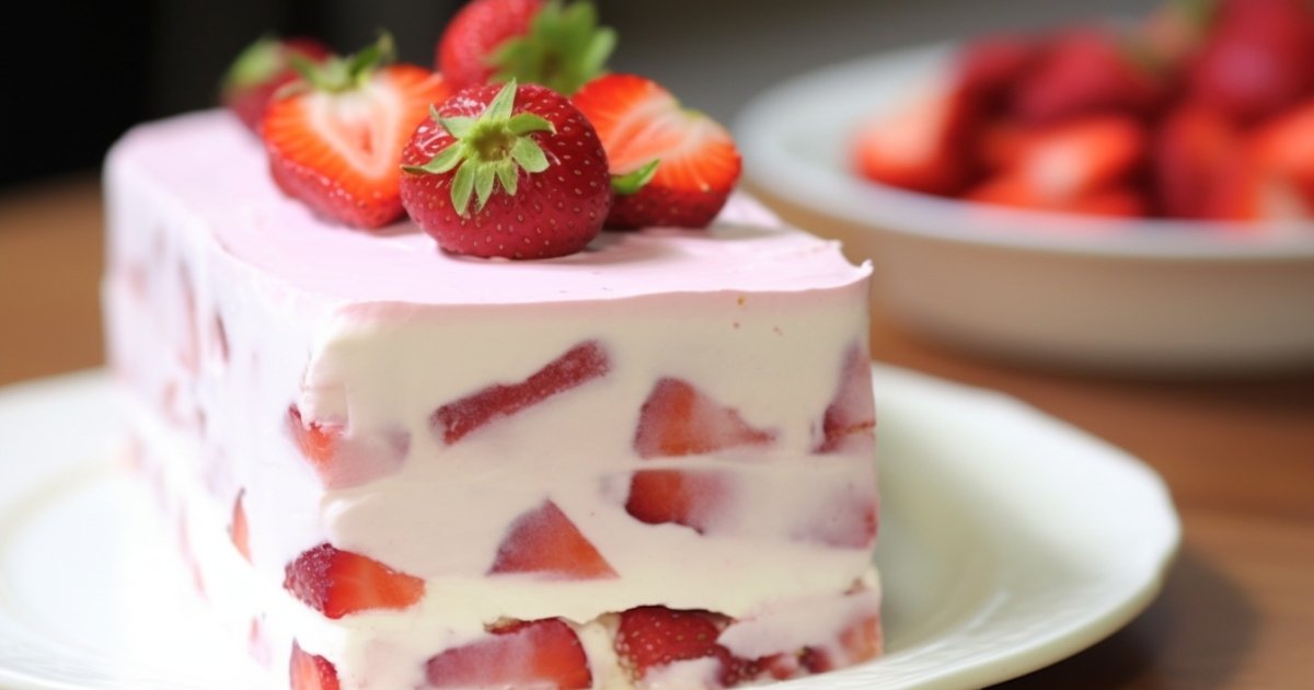 Домашний рецепт ленивого ягодного торта без выпечки