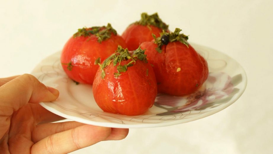 Маринованные помидоры без кожуры