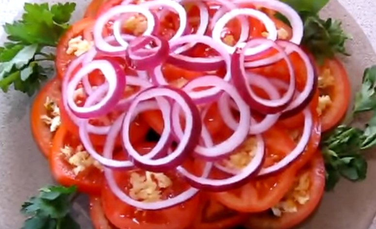 Маринованный красный лук с уксусом для салата