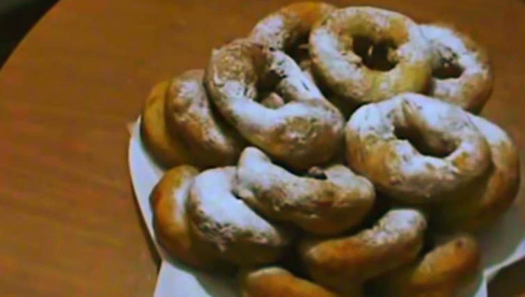 Пончики на кефире жареные на сковороде — рецепт как у бабушки