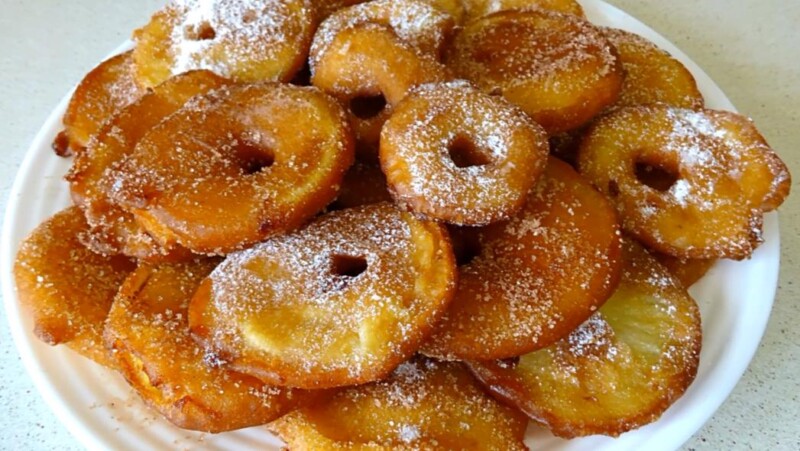 Яблочные пончики — простой рецепт на сковороде