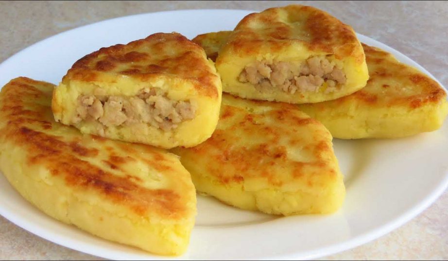 Картофельные пирожки с мясной начинкой