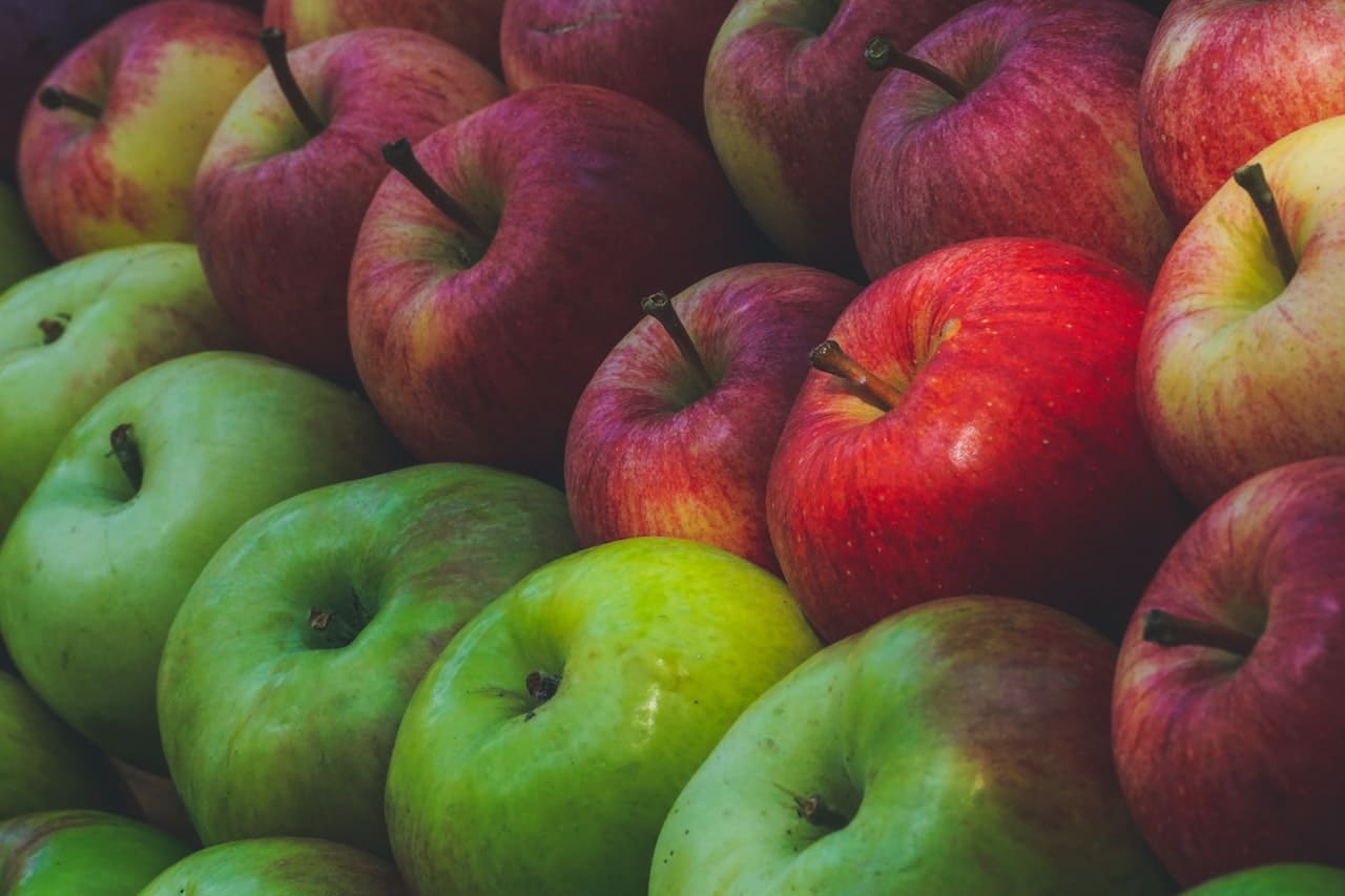 Эксперты рассказали о тонкостях заморозки яблок на зиму для сохранения полезных свойств
