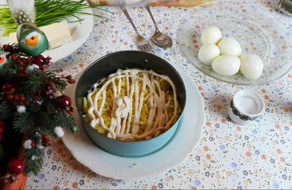 Рецепт нежного и вкусного салата с сельдью Луиза