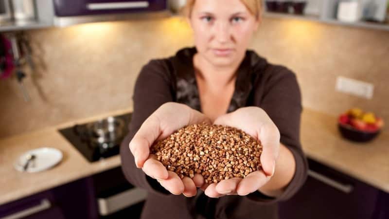 Просыпать крупу: примета