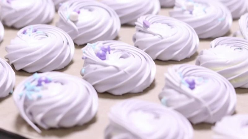 Чем заменить яичный белок в меренге?