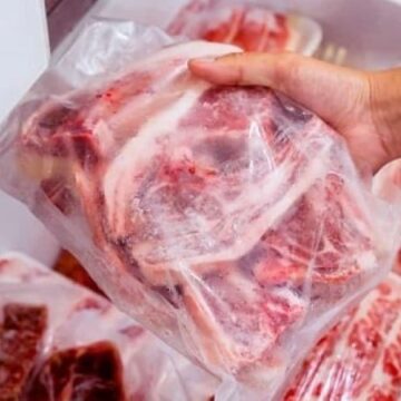 Как быстро разморозить мясо