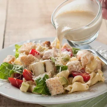 Соус Цезарь: оригинальный рецепт с анчоусами и без Соус Цезарь: оригинальный рецепт