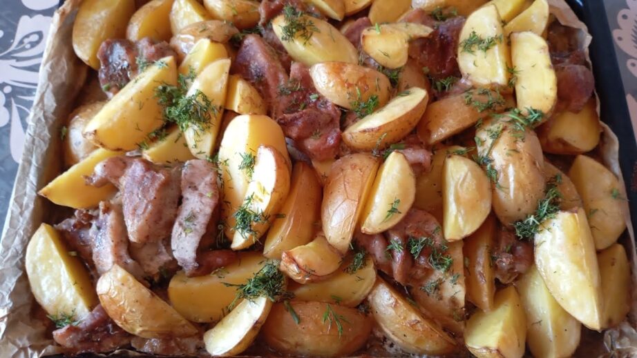 Сколько минут запекать картофель с мясом