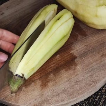 Нужно ли снимать шкурку с баклажанов перед жаркой