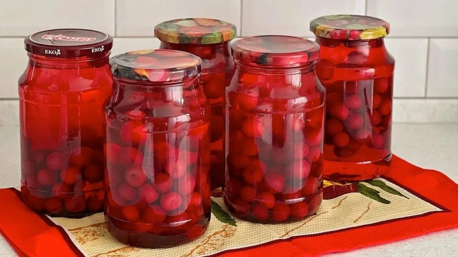 Как приготовить компот из вишни на зиму